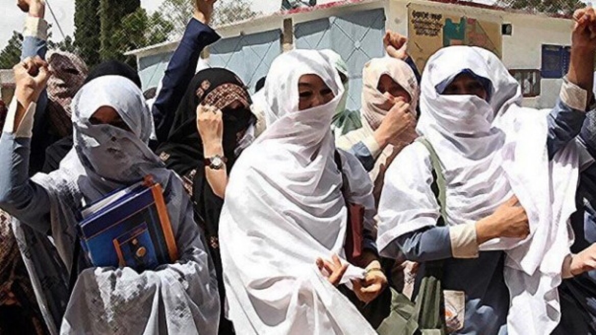 Πακιστάν: Φοιτήτριες διαδήλωσαν κατά της μετονομασίας της σχολής τους σε "Μαλάλα"